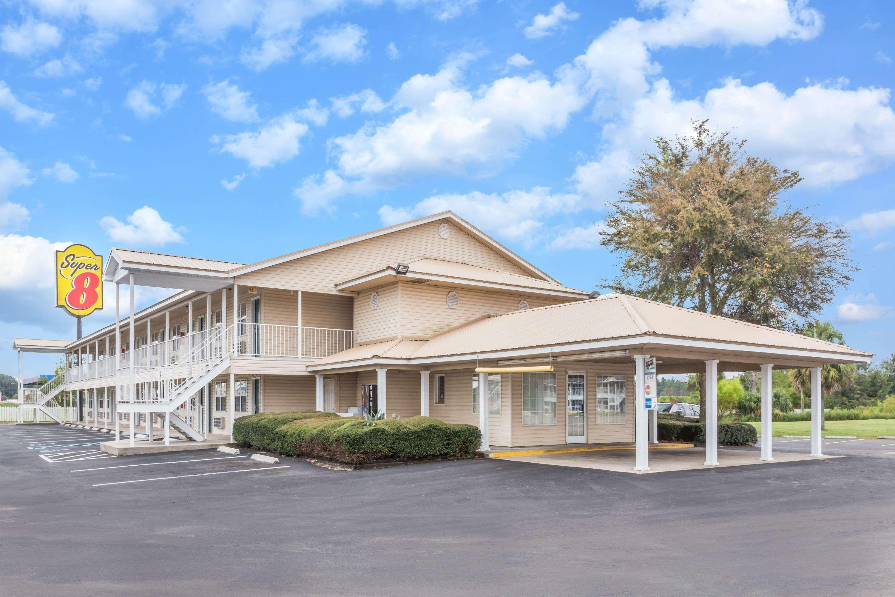 Hotel Super 8 By Wyndham Madison Exterior foto